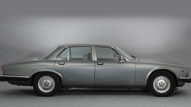 jaguar xj12