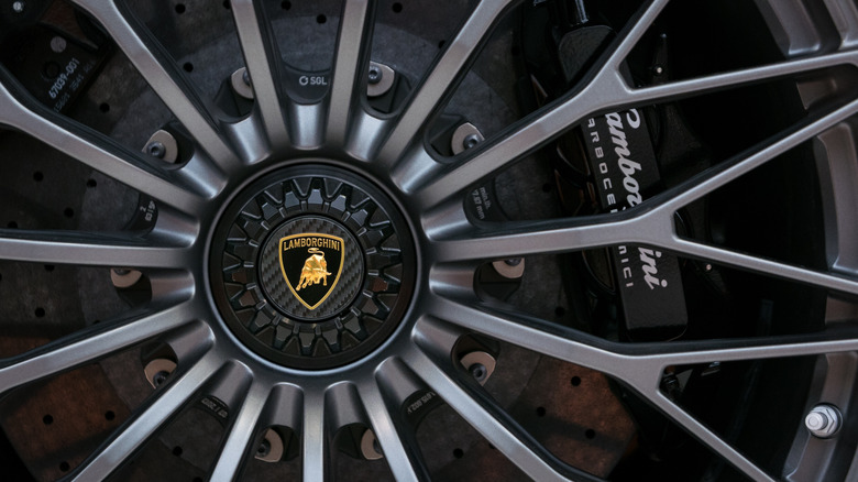 Lamborghini wheel