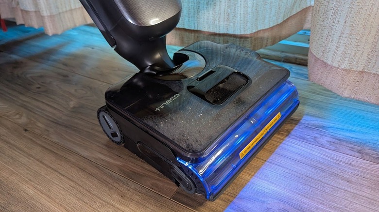 Tineco Floor One S9 Artist Steam with bubbles inside