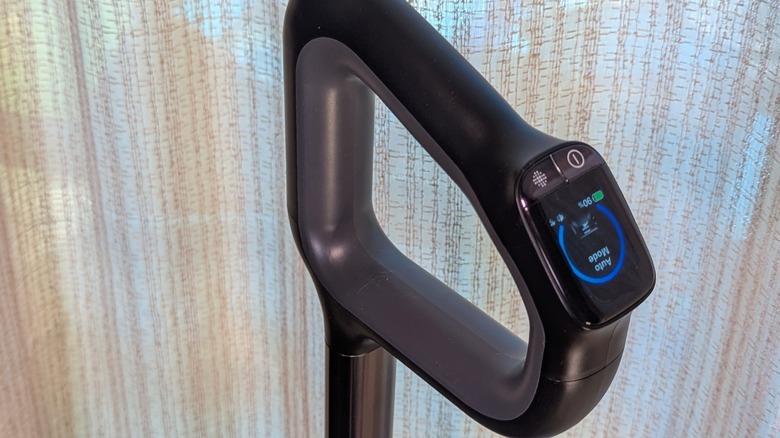 Tineco S9 Artist Steam handle with screen showing Auto Mode