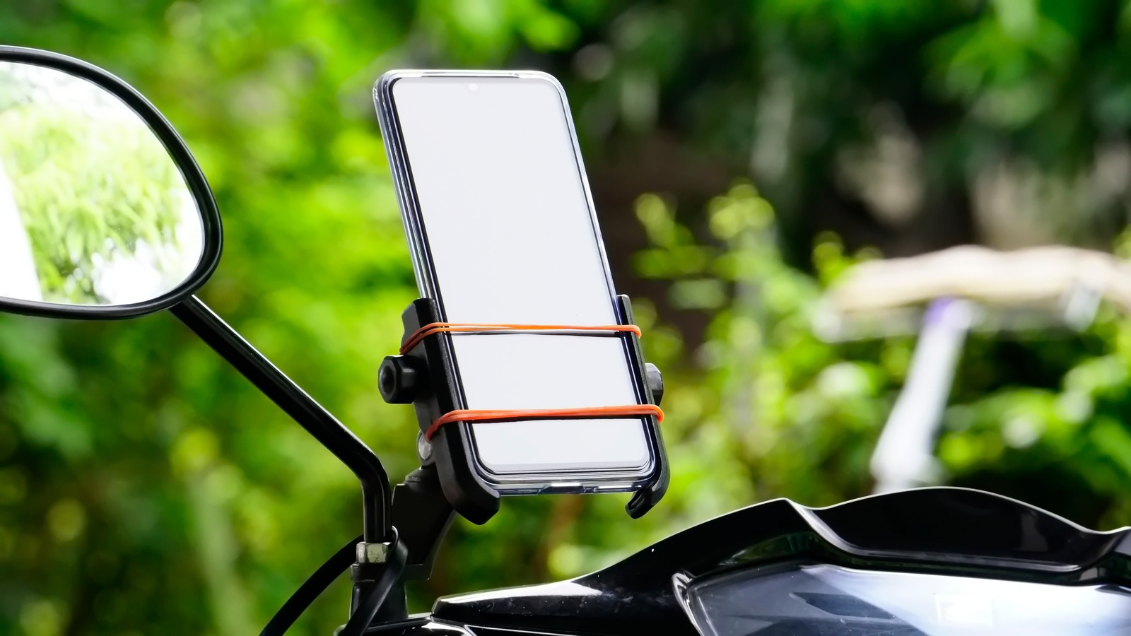 The Top 5 Best Motorcycle Phone Mounts For Your Ride