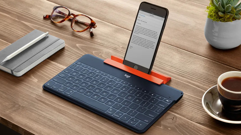 Logitech keyboard with iphone
