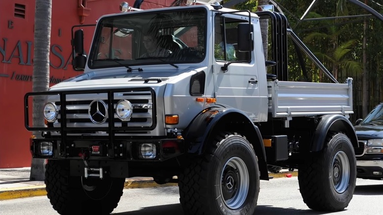 Arnold Schwarzenegger Mercedes-Benz Unimog U1300 SE