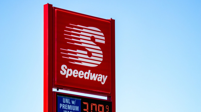 Speedway gas station sign