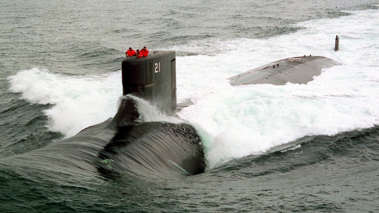 The USS Seawolf (SSN-21) underway on the surface