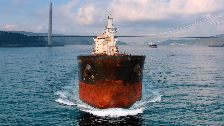 Cargo ship with its bottom painted red