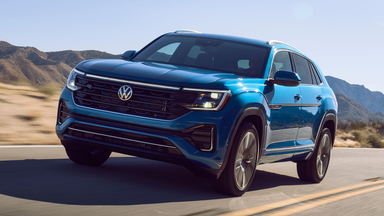 Volkswagen Atlas Cross Sport in the desert