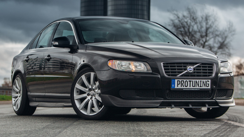 Volvo s80 on road