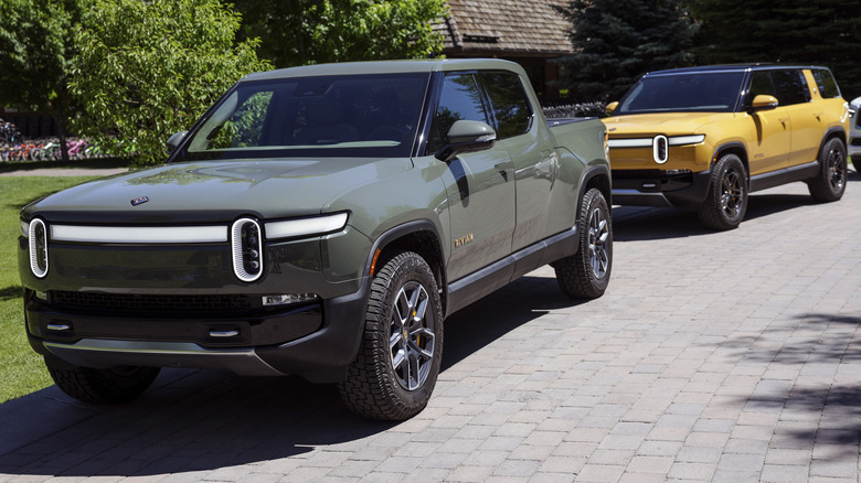 Rivian R1T electric truck R1S SUV 
