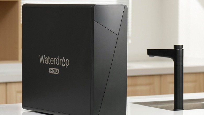 Waterdrop X16 on counter