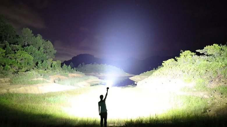 Lighting up a mountain ridge with the Imalent MS32 flashlight.