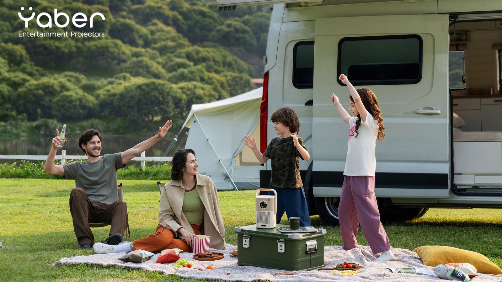 The Yaber T2 Projector Brings Indoor Entertainment Outdoors