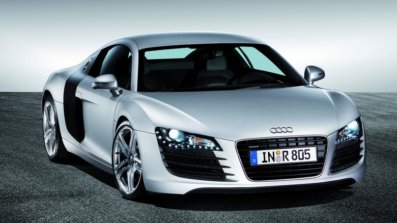 A front end shot of a 2006 Audi R8