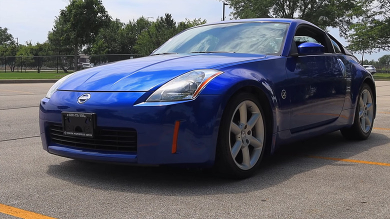 A front end shot of a 2006 Nissan 350Z
