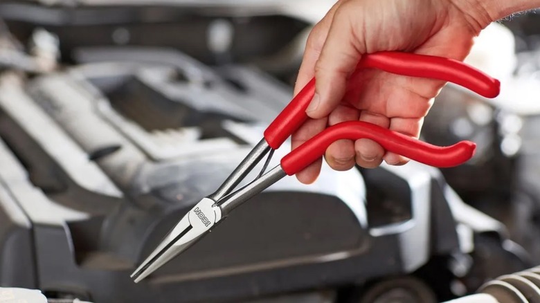 Person using Icon tool from Harbor Freight