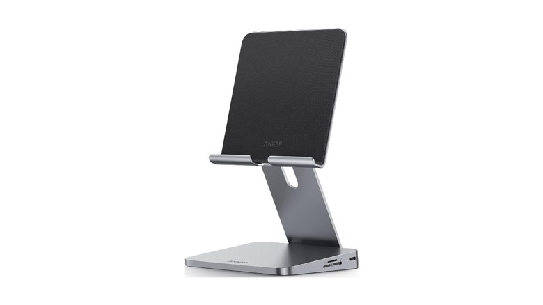 Anker 8-in-1 USB-C hub with stand for iPad