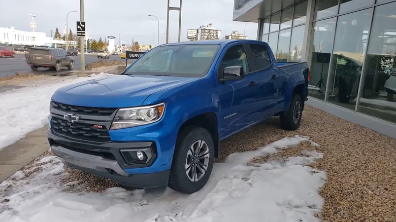A side on shot of the 2022 Chevrolet Colorado