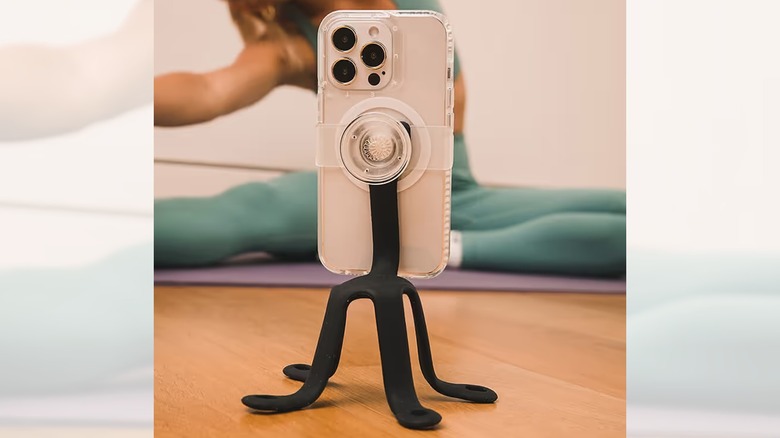 a black PopSocket Flex Mount