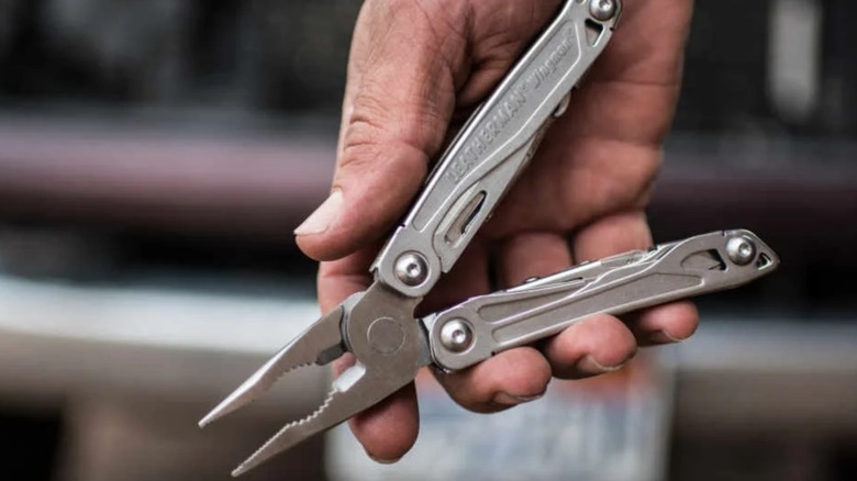 Person holding Leatherman Wingman