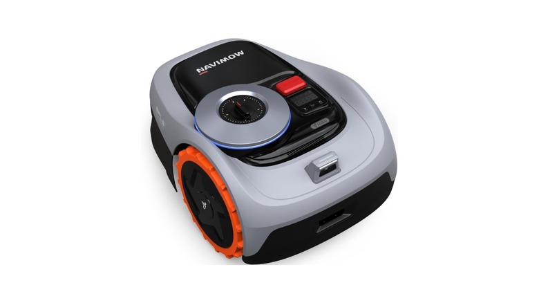 Segway i105N robot lawn mower