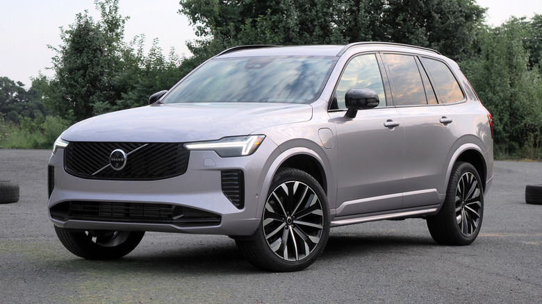 2026 Volvo XC90 T8