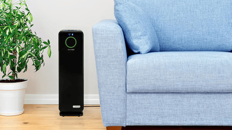 GermGuardian CDAP4500BCA air purifier next to a couch