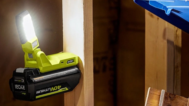 Ryobi topper light hanging on wooden stud