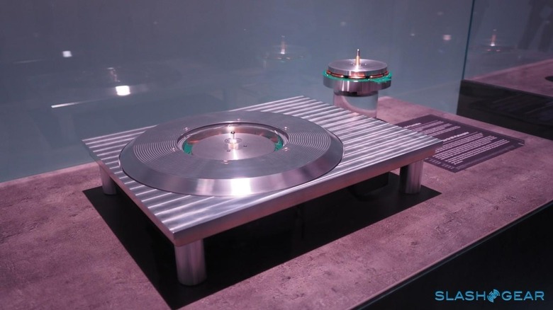 Technics-Turntable-at-IFA-2015-7-1280x720