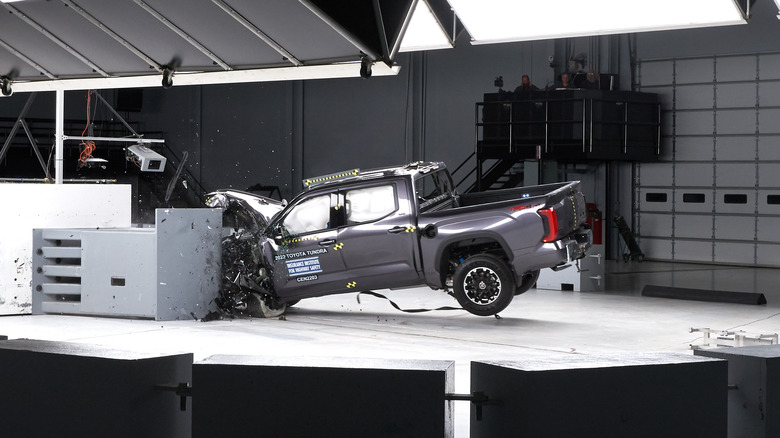 Toyota Tundra Crash Test