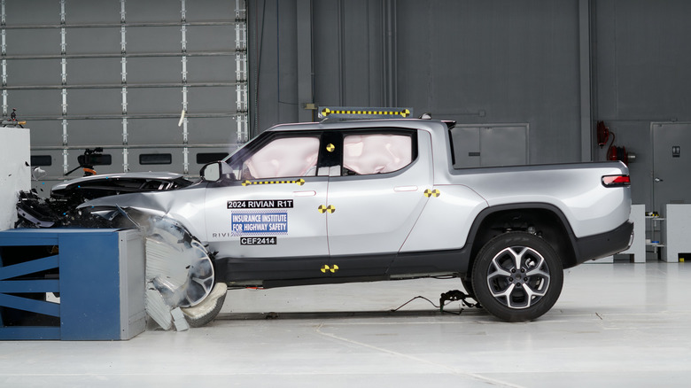 Rivian R1T Crash Test