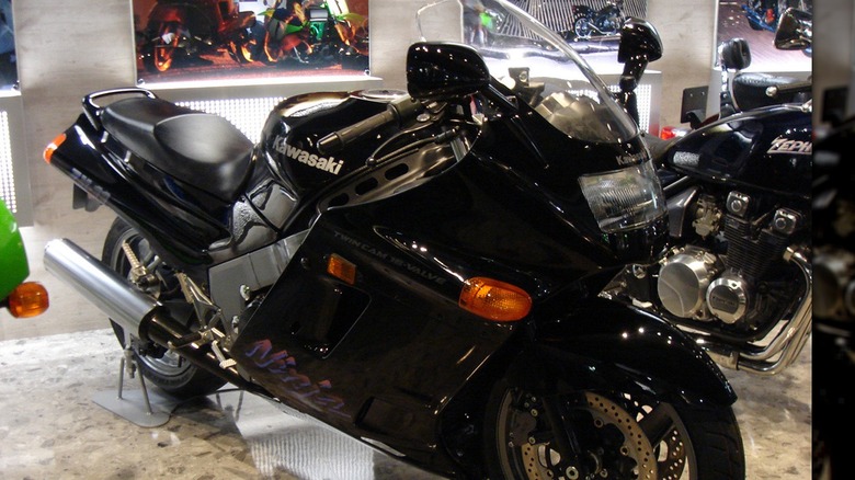 Kawasaki Ninja ZX-11