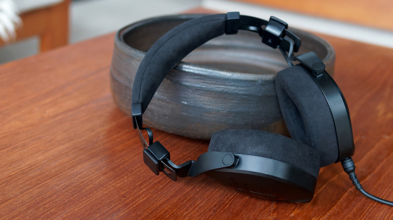 Rode NTH-100 headphones