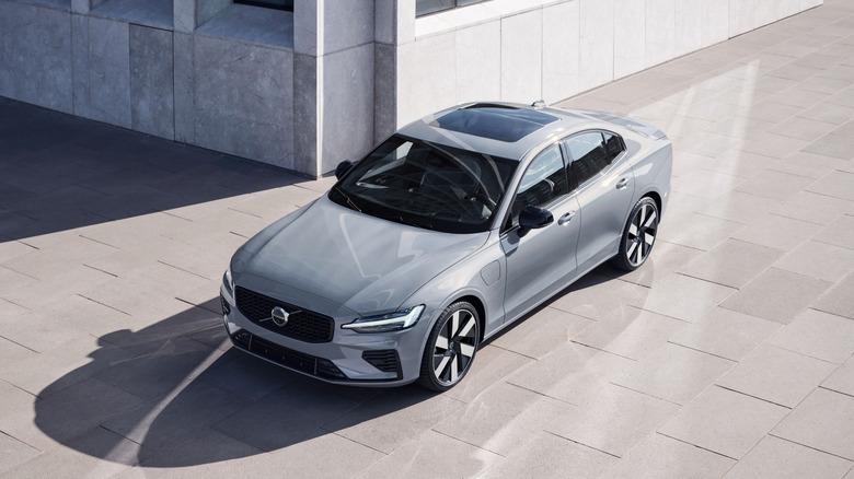 2025 Volvo S60 Shown