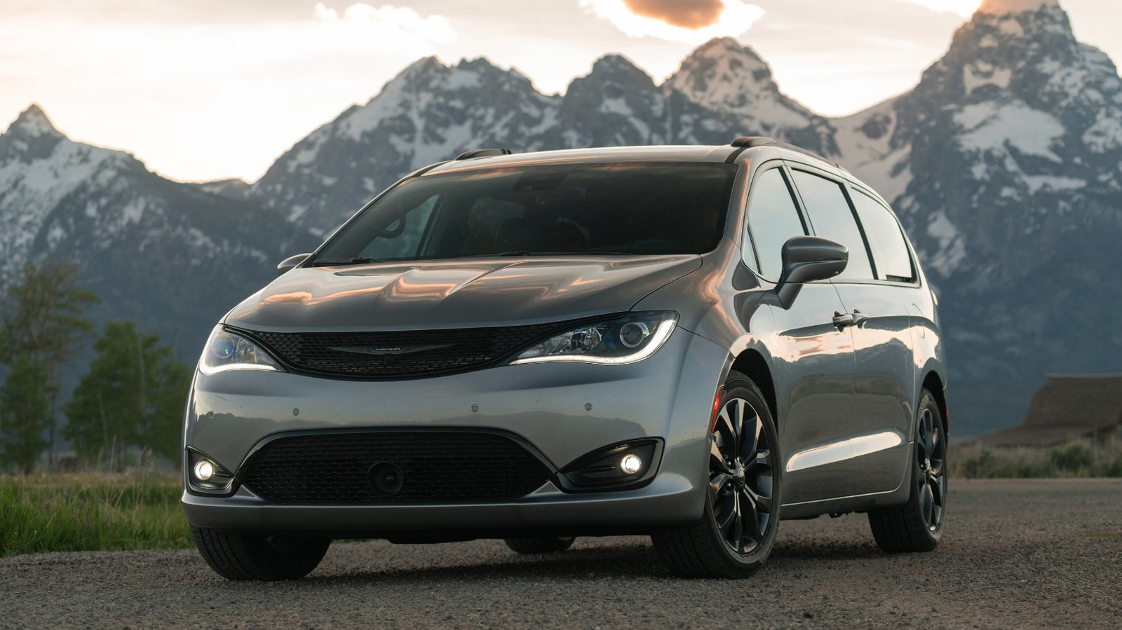 These Popular Used Car Brands Earned Consumer Reports’ Worst Reliability Rankings