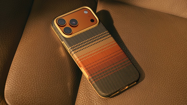 PITAKA Aramid UltraGuard Case.