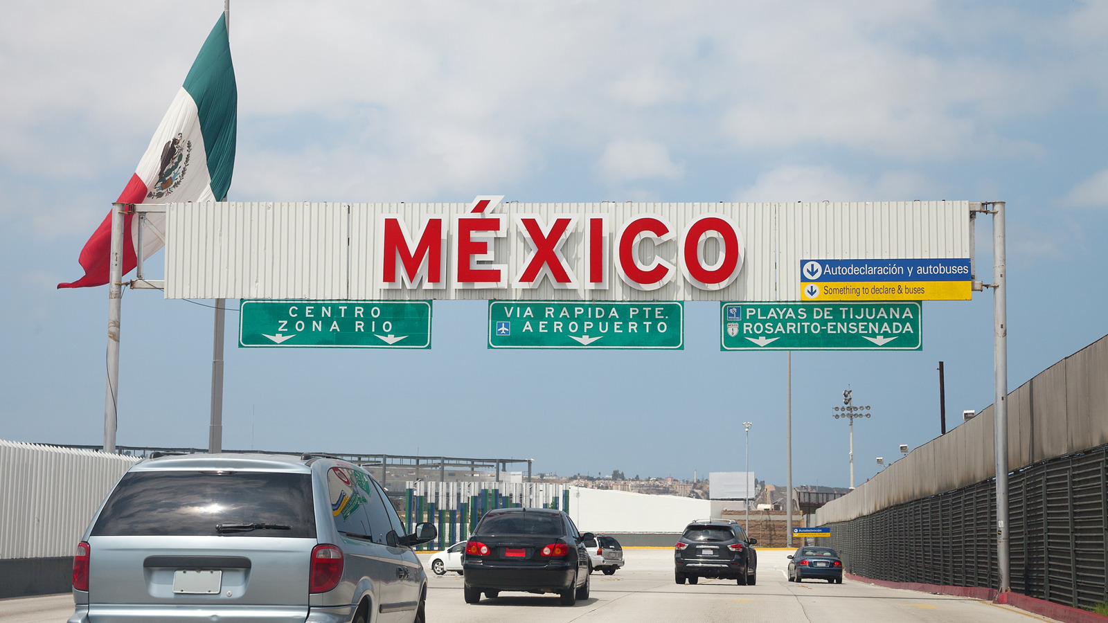 These Regular American Driving Habits Could Get You Arrested In Mexico