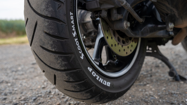 A Dunlop scooter tire, similar in size to the affected model