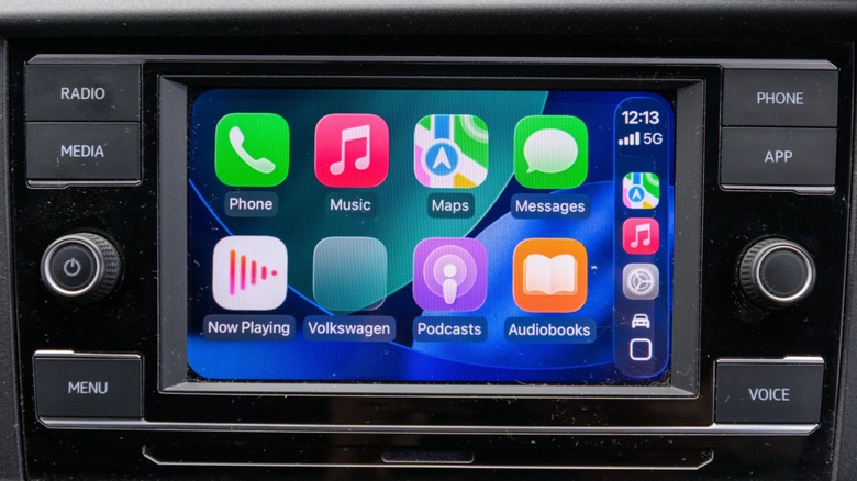 Liquid Glass display for CarPlay