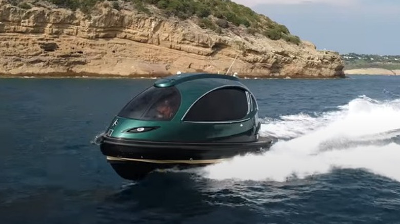Jet Capsule