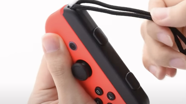 Nintendo Switch Joy-Con strap demonstration