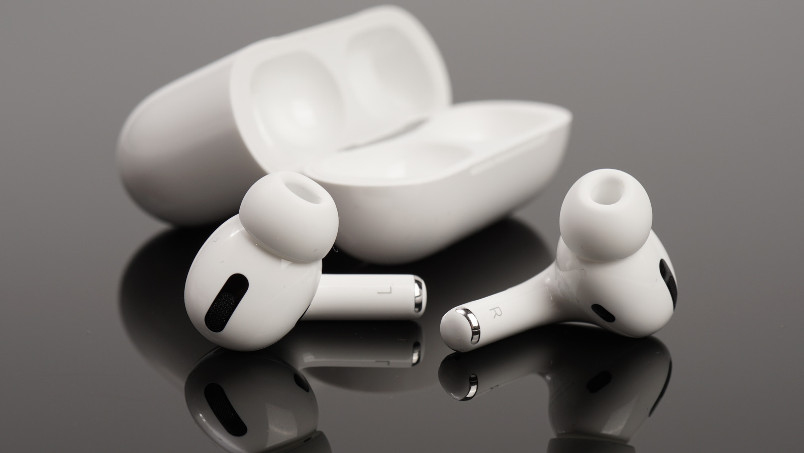 things-you-never-knew-your-airpods-could-do
