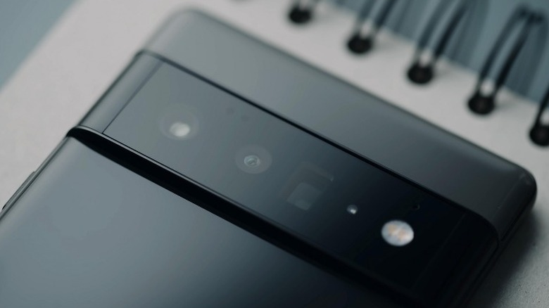 Google Pixel 6 camera and flash