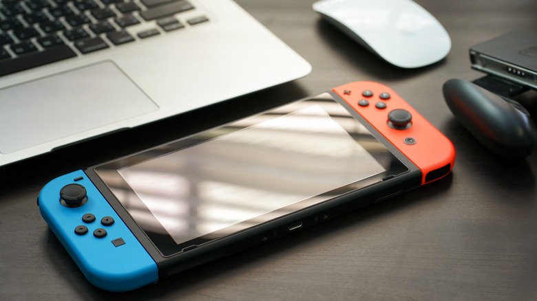 Nintendo Switch with MacBook Air