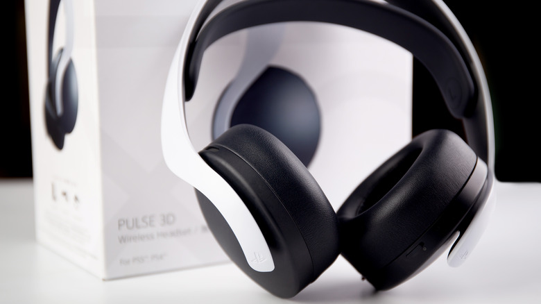 Pulse 3d audio wireless headset