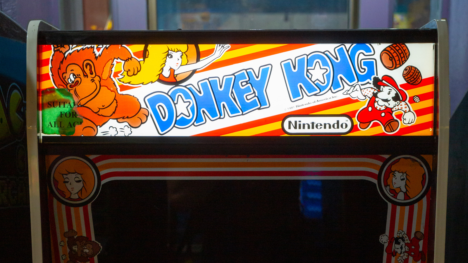 This 20-Foot-Tall Donkey Kong Cabinet Is Actually Playable – SlashGear