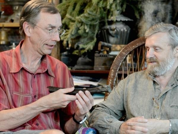 Svante Pääbo and Nikolay Peristov discuss the Ust'-Ishim discovery