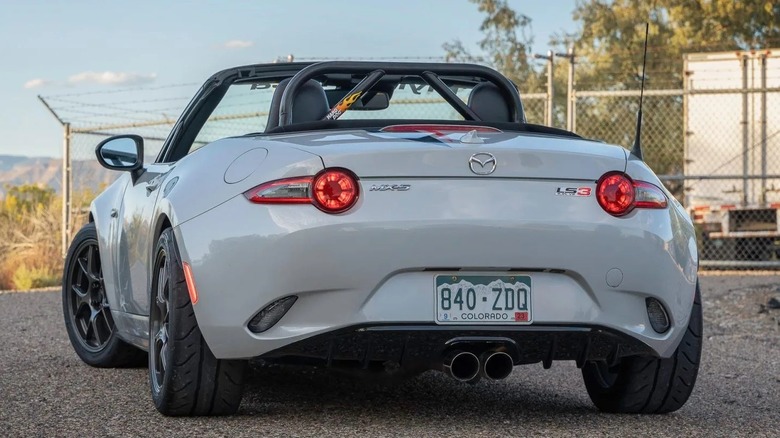 flyin miata