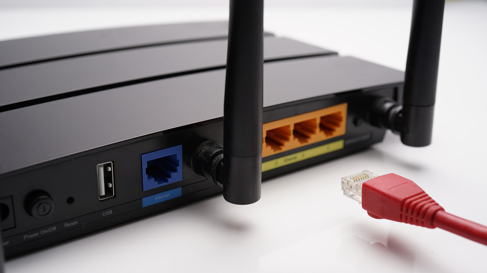 This Ancient Router Type Is Considered Outdated - Do You Still Use It?