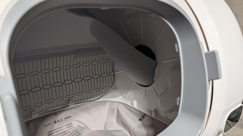 Inside of kitty litter machine