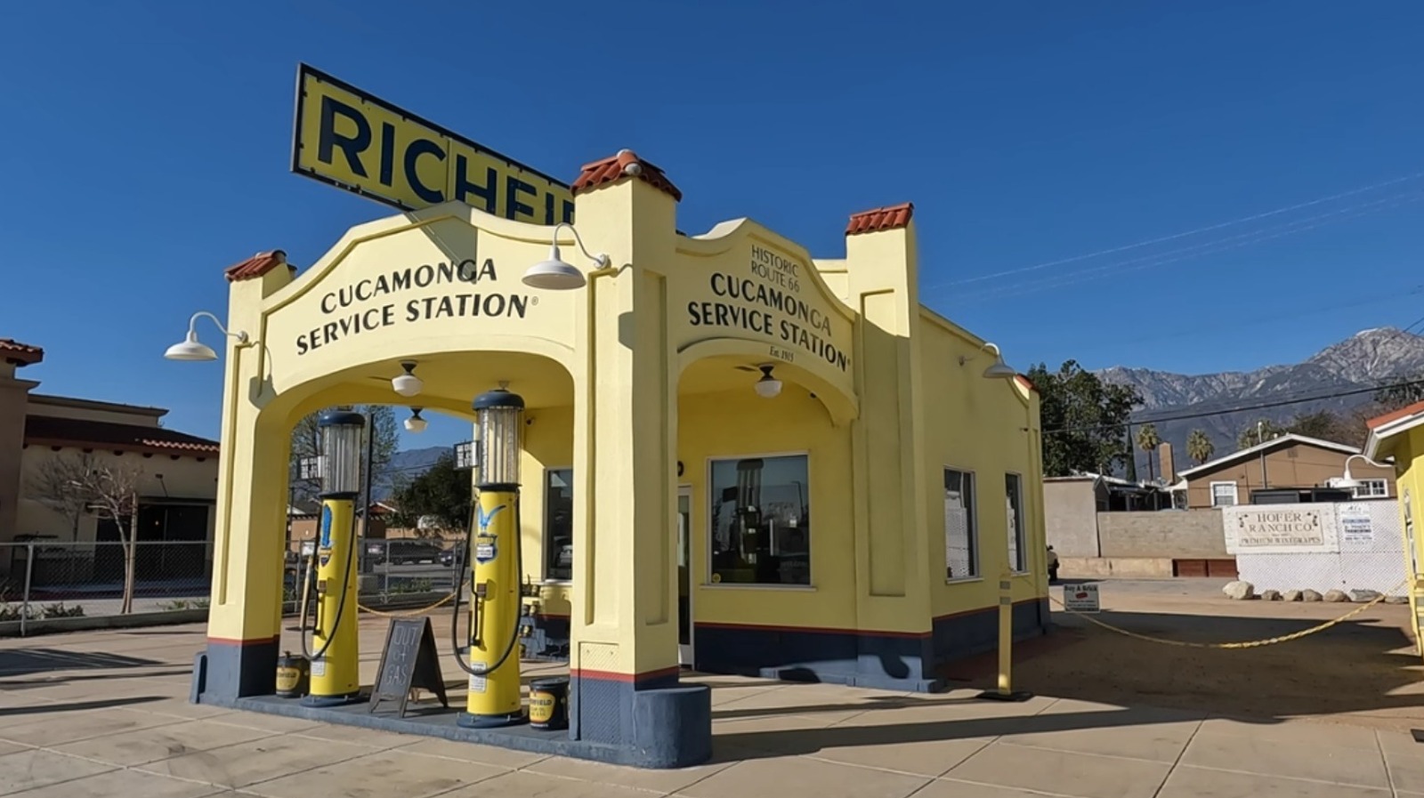 This Gas Station Was Left To Rot – Now It's One Of Route 66's Most Popular Landmarks